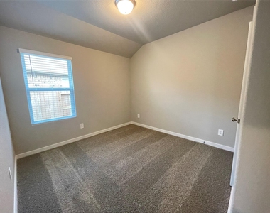 6406 Brazos Trail Drive - Photo Thumbnail 7