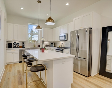 2013 Cochran Street - Photo Thumbnail 10