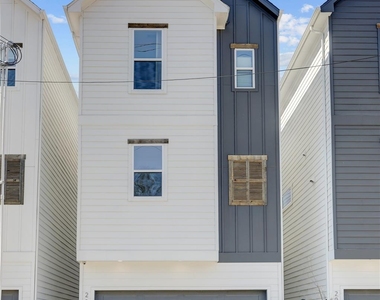 2013 Cochran Street - Photo Thumbnail 1