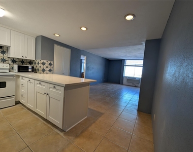 7520 Hornwood Drive - Photo Thumbnail 11