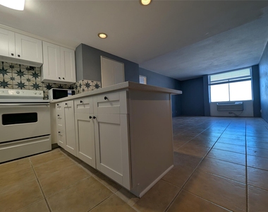 7520 Hornwood Drive - Photo Thumbnail 12