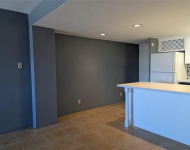 7520 Hornwood Drive - Photo Thumbnail 19