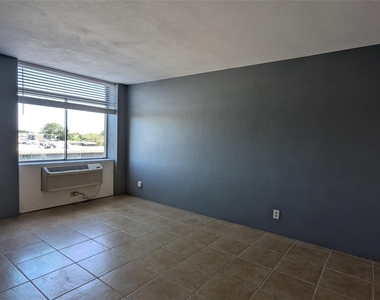 7520 Hornwood Drive - Photo Thumbnail 21