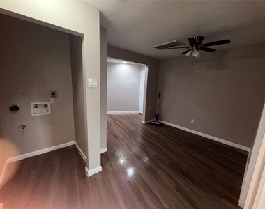 13217 Player Street - Photo Thumbnail 9