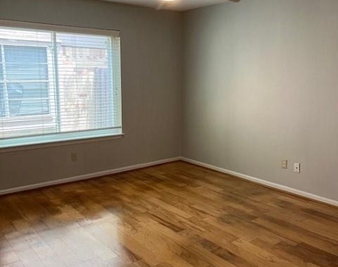 7407 Navidad Rd - Photo Thumbnail 15