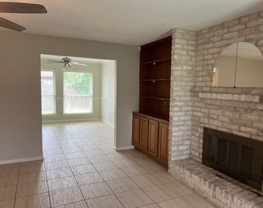 7407 Navidad Rd - Photo Thumbnail 8