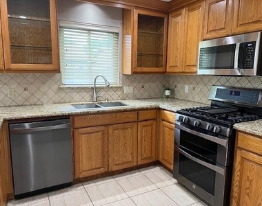 7407 Navidad Rd - Photo Thumbnail 11