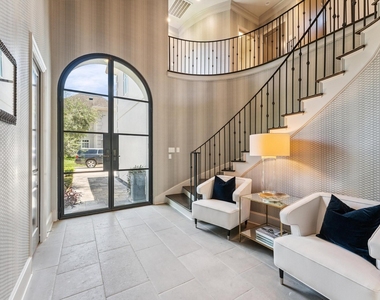 7 Marilane Street - Photo Thumbnail 3