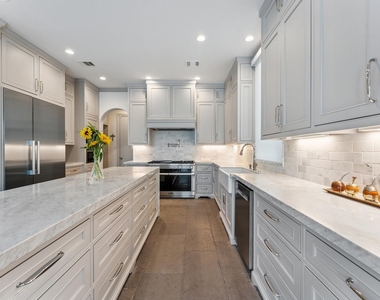 7 Marilane Street - Photo Thumbnail 9