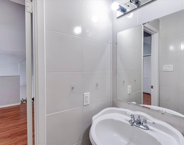 10811 Richmond Avenue Avenue - Photo Thumbnail 14
