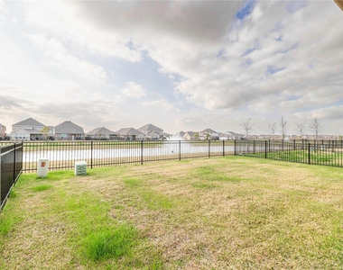 457 Aurora Creek Lane - Photo Thumbnail 27