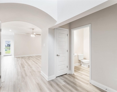 457 Aurora Creek Lane - Photo Thumbnail 2