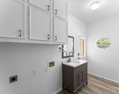 2333 Stableridge Drive - Photo Thumbnail 26