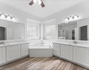 2333 Stableridge Drive - Photo Thumbnail 20