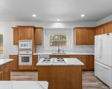 2333 Stableridge Drive - Photo Thumbnail 8