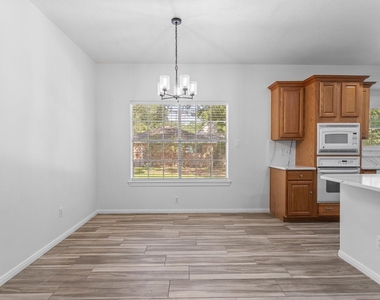 2333 Stableridge Drive - Photo Thumbnail 11