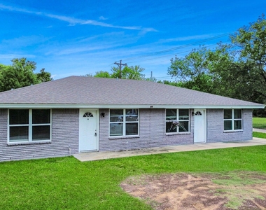 716 Hargest Street - Photo Thumbnail 1