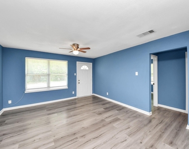 716 Hargest Street - Photo Thumbnail 4