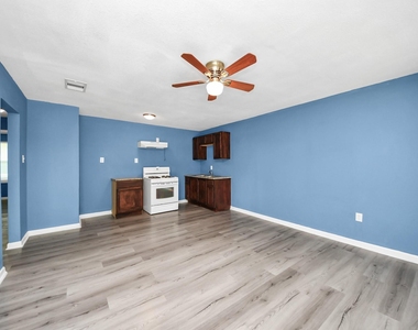 716 Hargest Street - Photo Thumbnail 2