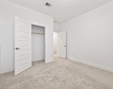 7218 Grassland Vista Lane - Photo Thumbnail 36