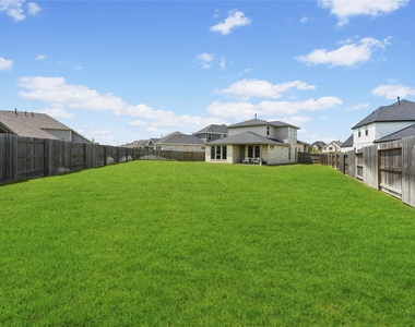 7218 Grassland Vista Lane - Photo Thumbnail 7