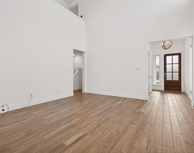 7218 Grassland Vista Lane - Photo Thumbnail 16