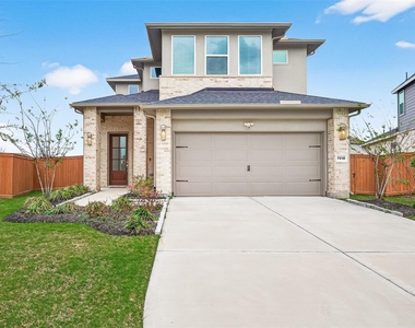 7218 Grassland Vista Lane - Photo Thumbnail 2