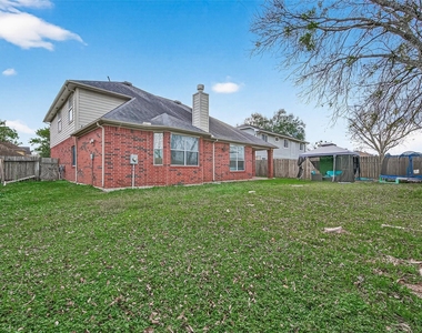 14914 W Bend Dr - Photo Thumbnail 42