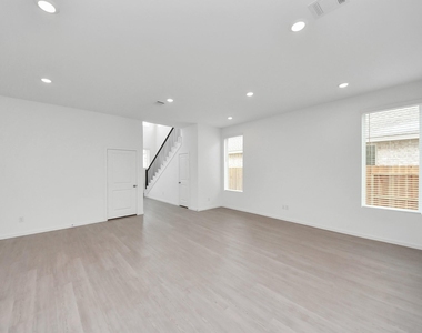 6414 Orchid Beach Drive - Photo Thumbnail 12