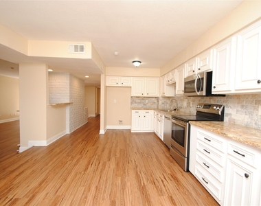 738 Country Place Drive Drive - Photo Thumbnail 18