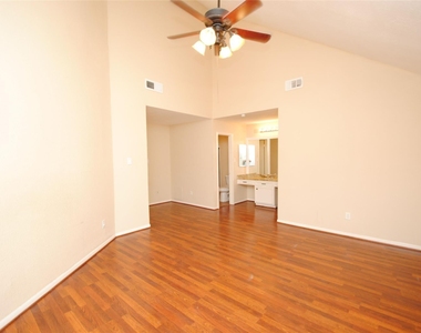 738 Country Place Drive Drive - Photo Thumbnail 21