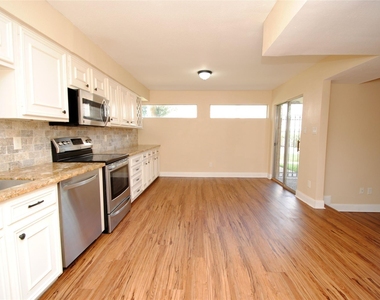 738 Country Place Drive Drive - Photo Thumbnail 17