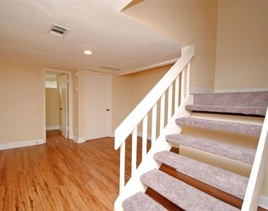 738 Country Place Drive Drive - Photo Thumbnail 13