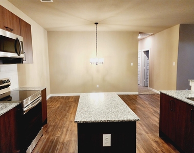 9836 Grosbeak Lane - Photo Thumbnail 10
