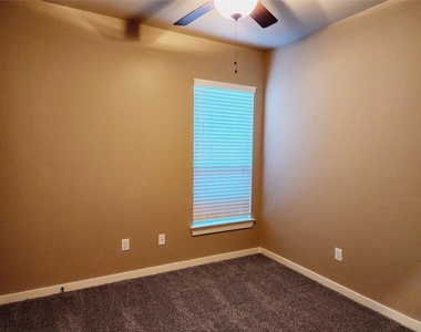 9836 Grosbeak Lane - Photo Thumbnail 15