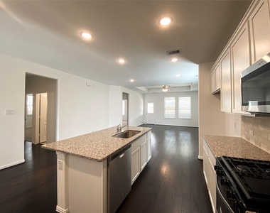 31302 Whitfield Court - Photo Thumbnail 6