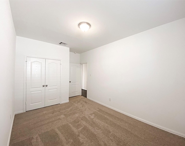 31302 Whitfield Court - Photo Thumbnail 17