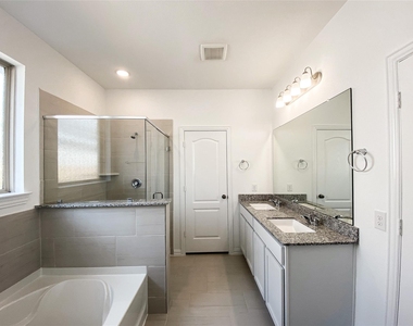 31302 Whitfield Court - Photo Thumbnail 14