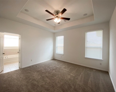 31302 Whitfield Court - Photo Thumbnail 12