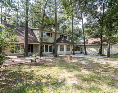 8330 Silver Shadows Lane - Photo Thumbnail 16