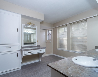 8330 Silver Shadows Lane - Photo Thumbnail 9