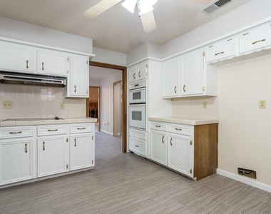 8330 Silver Shadows Lane - Photo Thumbnail 6