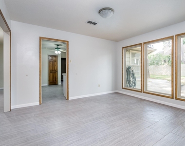 8330 Silver Shadows Lane - Photo Thumbnail 4