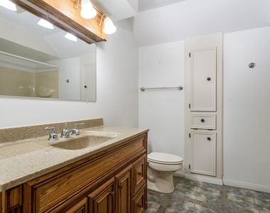 8330 Silver Shadows Lane - Photo Thumbnail 13