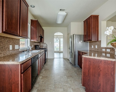22714 Pantego Lane - Photo Thumbnail 8