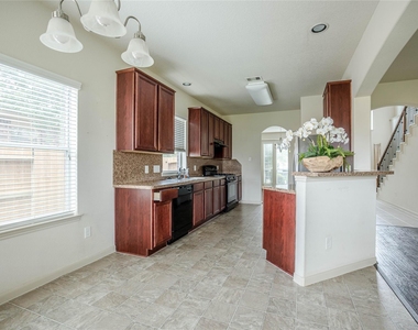 22714 Pantego Lane - Photo Thumbnail 7