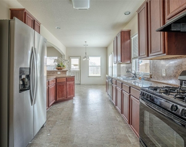 22714 Pantego Lane - Photo Thumbnail 10