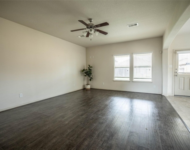 22714 Pantego Lane - Photo Thumbnail 4