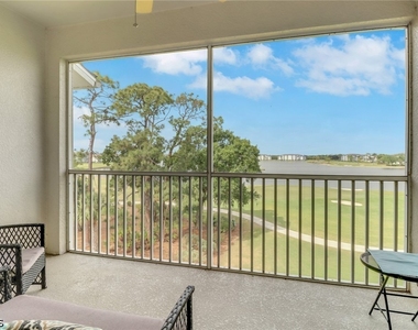 10390 Washingtonia Palm Way - Photo Thumbnail 11