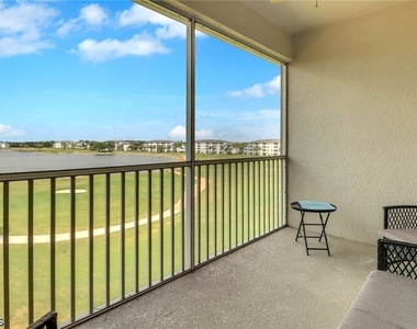 10390 Washingtonia Palm Way - Photo Thumbnail 10
